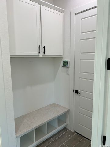 673 James Way, Castroville, TX 78009