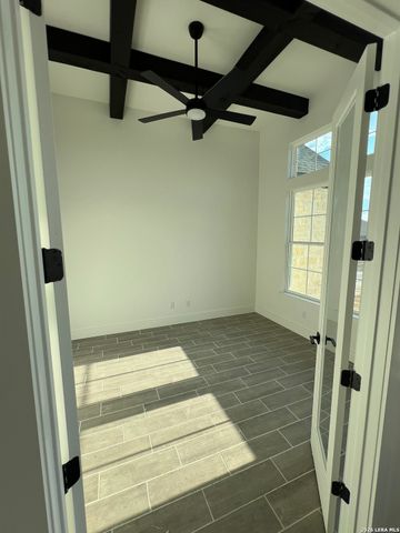 673 James Way, Castroville, TX 78009