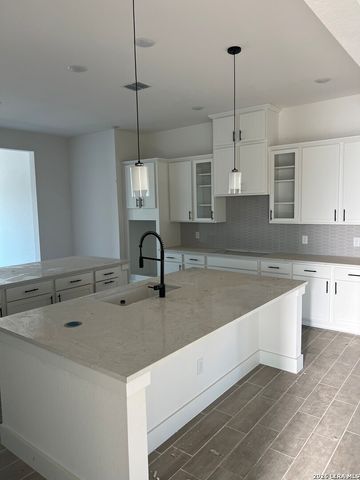 673 James Way, Castroville, TX 78009