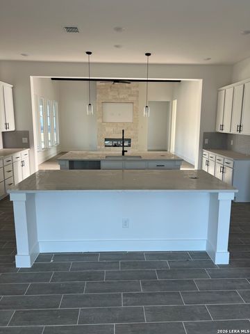 673 James Way, Castroville, TX 78009