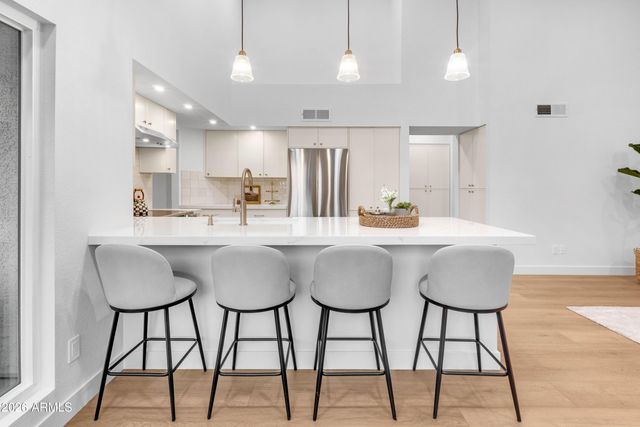 10050 E SAN BERNARDO Drive, Scottsdale, AZ 85258