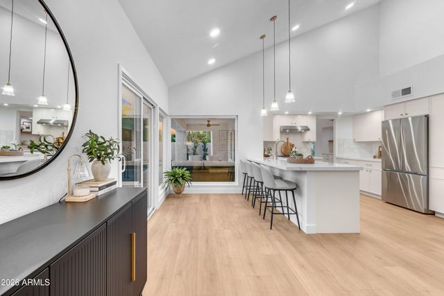 10050 E SAN BERNARDO Drive, Scottsdale, AZ 85258