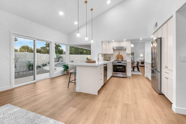 10050 E SAN BERNARDO Drive, Scottsdale, AZ 85258