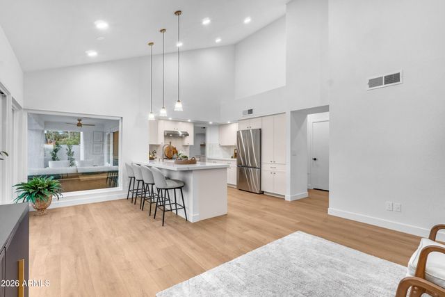 10050 E SAN BERNARDO Drive, Scottsdale, AZ 85258