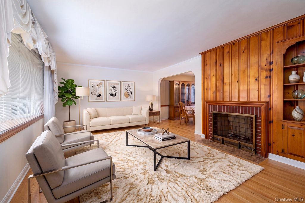 175 E Carpenter Street, Valley Stream, NY 11580 — photo 4