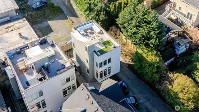 3245 21st Ave W, Seattle, WA 98199