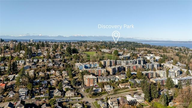 3245 21st Ave W, Seattle, WA 98199