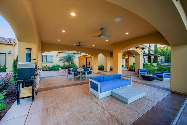 9688 Clos Du Lac, Loomis, CA 95650