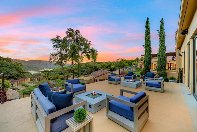 9688 Clos Du Lac, Loomis, CA 95650