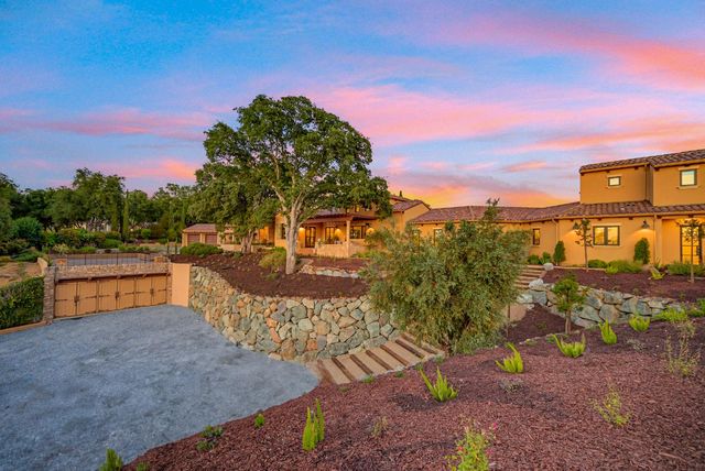 9688 Clos Du Lac, Loomis, CA 95650