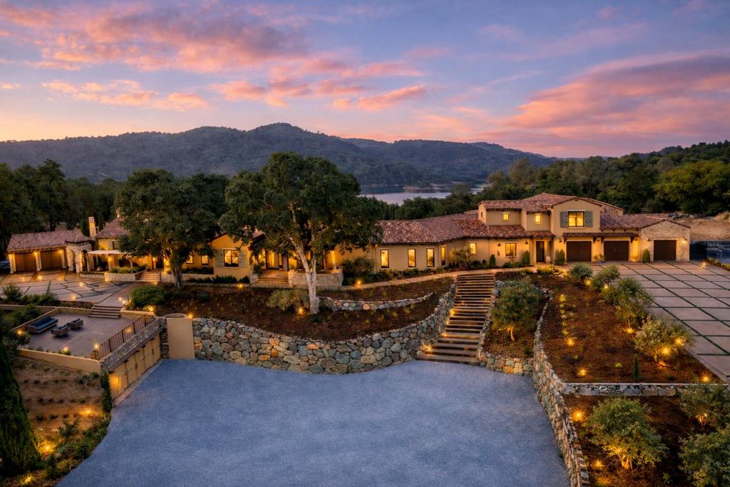 9688 Clos Du Lac, Loomis, CA 95650