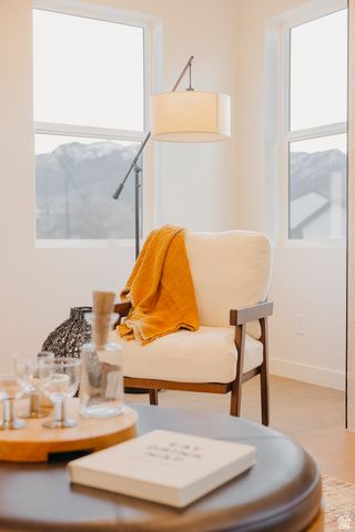 5215 S PARAMOUNT DR, Riverdale, UT 84405