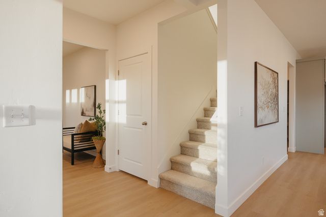 5215 S PARAMOUNT DR, Riverdale, UT 84405