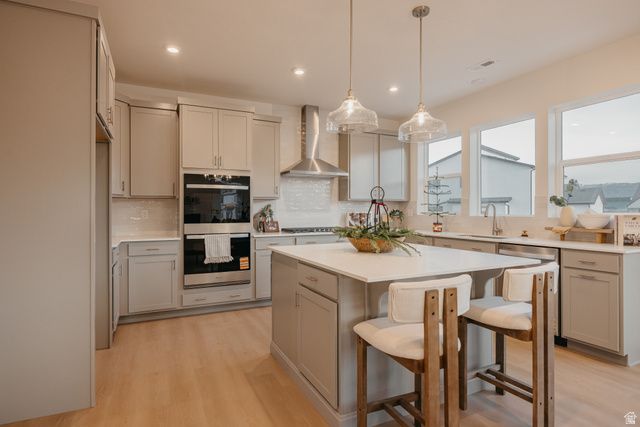 5215 S PARAMOUNT DR, Riverdale, UT 84405