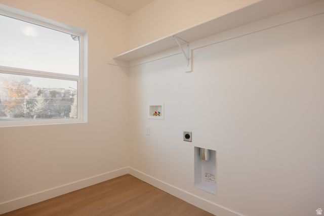 5215 S PARAMOUNT DR, Riverdale, UT 84405