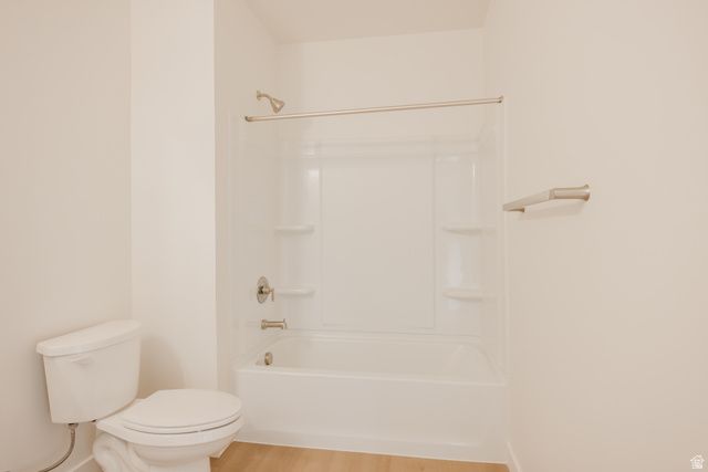 5215 S PARAMOUNT DR, Riverdale, UT 84405