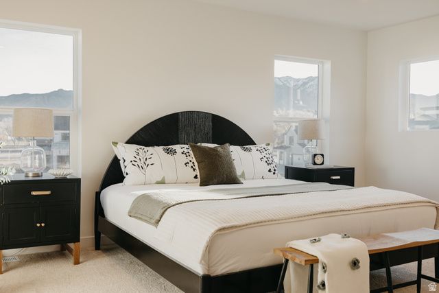 5215 S PARAMOUNT DR, Riverdale, UT 84405