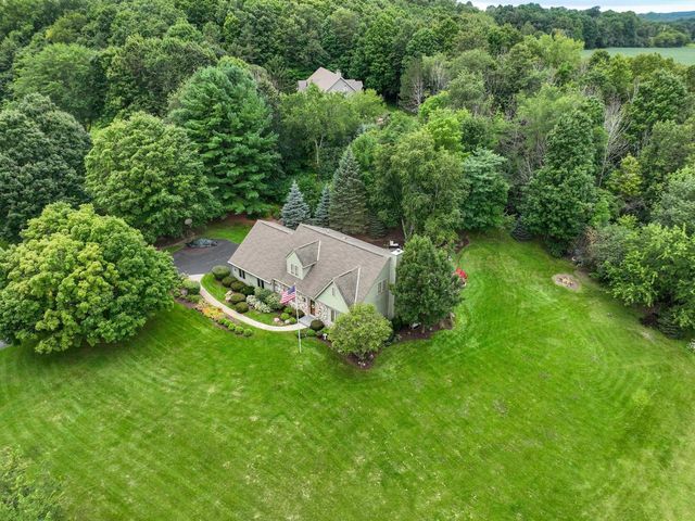 3162 Willowgate PASS, Colgate, WI 53017