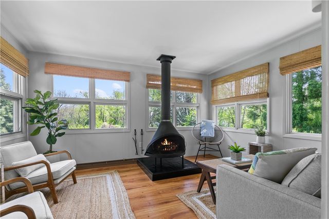 38 Sea View Avenue, South Kingstown, RI 02879