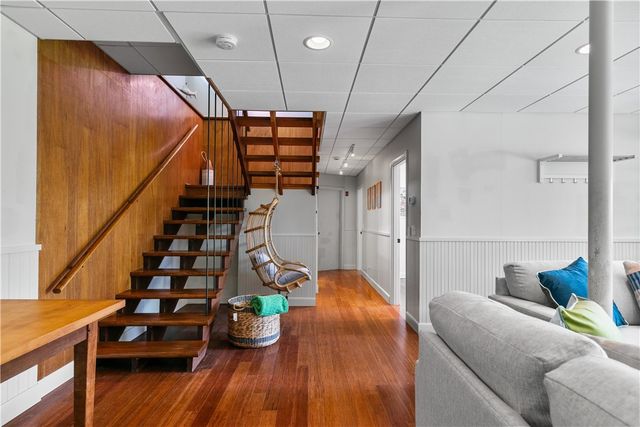 38 Sea View Avenue, South Kingstown, RI 02879