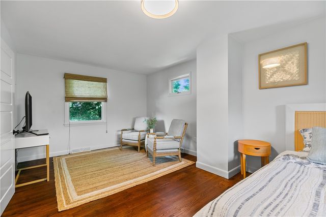 38 Sea View Avenue, South Kingstown, RI 02879