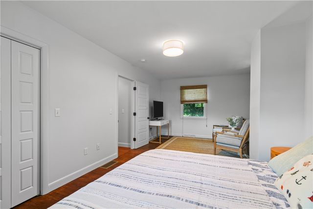 38 Sea View Avenue, South Kingstown, RI 02879