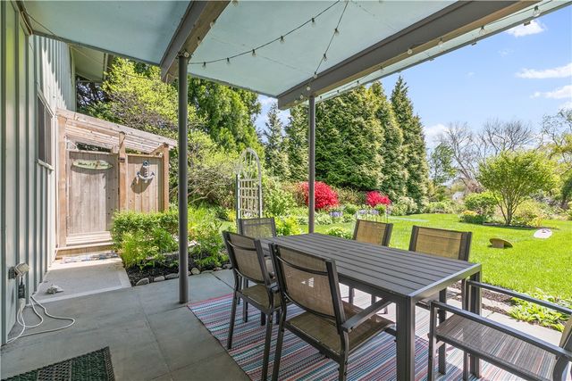 38 Sea View Avenue, South Kingstown, RI 02879