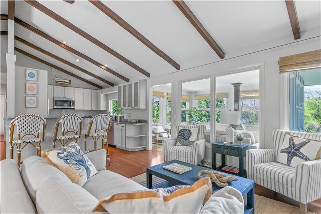 38 Sea View Avenue, South Kingstown, RI 02879