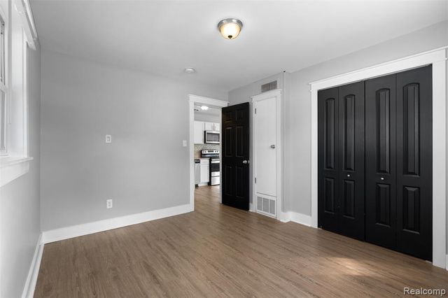 4401 Crooks Road, Royal Oak, MI 48073