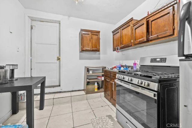 4237 Abbott Rd, Lynwood, CA 90262