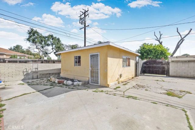 4237 Abbott Rd, Lynwood, CA 90262