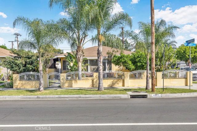 4237 Abbott Rd, Lynwood, CA 90262
