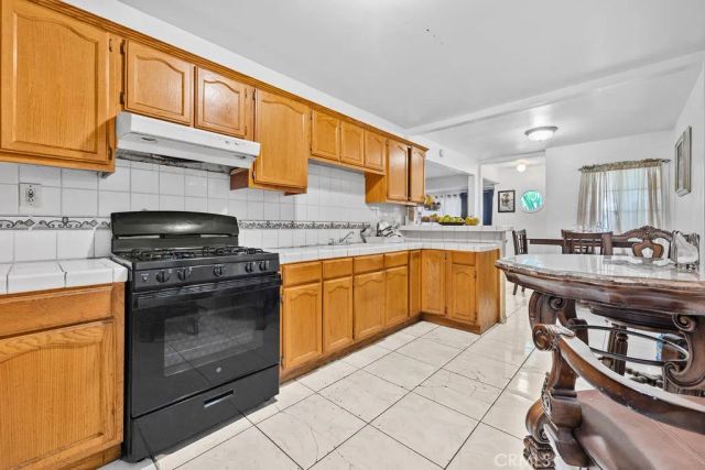 4237 Abbott Rd, Lynwood, CA 90262