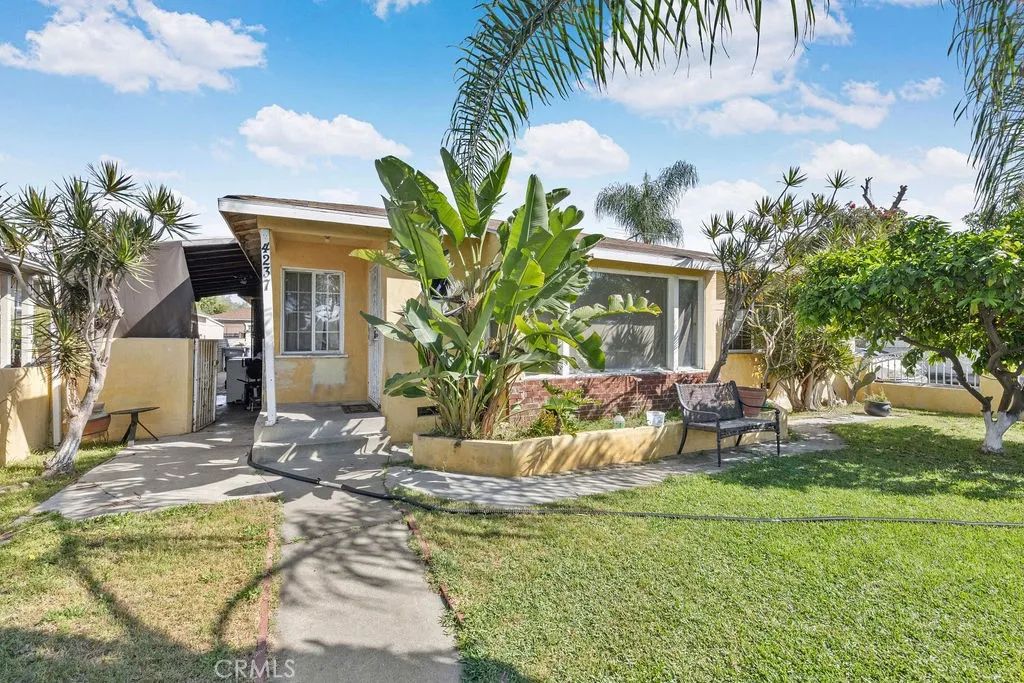 4237 Abbott Rd, Lynwood, CA 90262