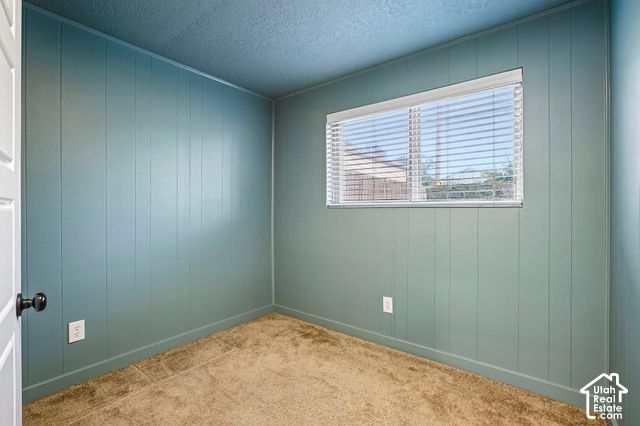 626 W IVY DR, Midvale, UT 84047