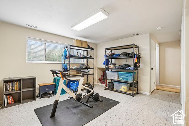 626 W IVY DR, Midvale, UT 84047