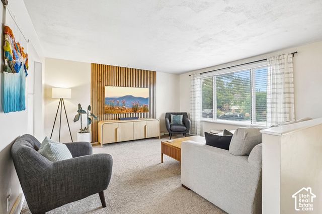 626 W IVY DR, Midvale, UT 84047