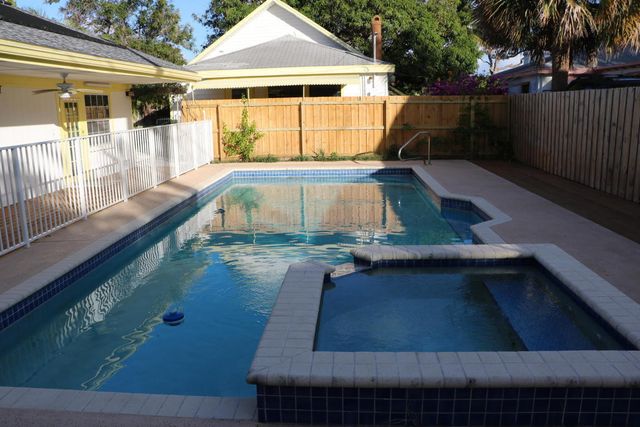 1021 S N Street, Lake Worth Beach, FL 33460