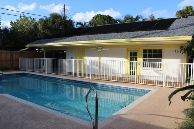 1021 S N Street, Lake Worth Beach, FL 33460