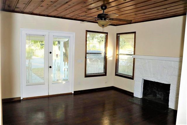 1021 S N Street, Lake Worth Beach, FL 33460