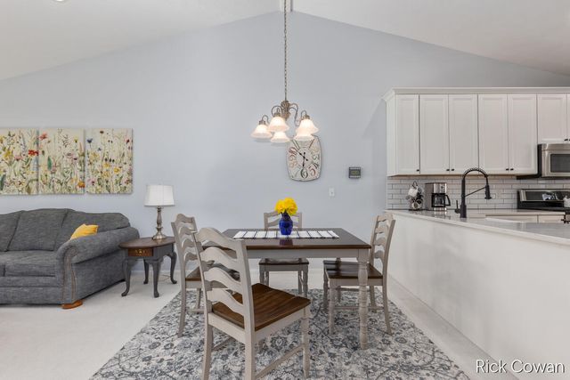 11286 Blue Heron Parkway 24, Holland, MI 49424