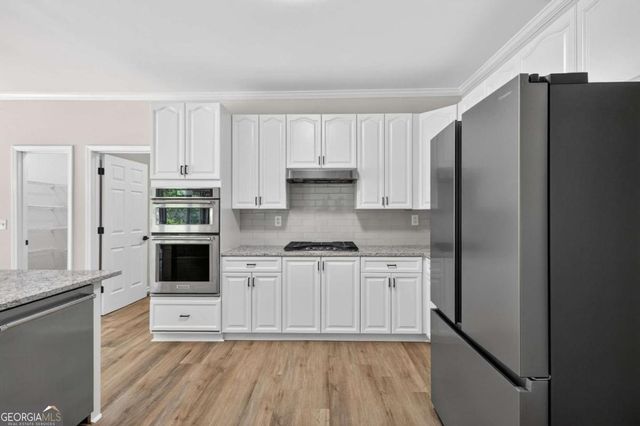 2011 Sugar Valley Lane, Lawrenceville, GA 30043