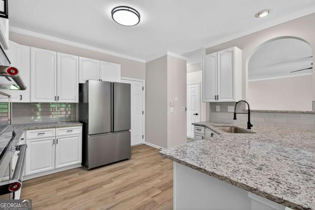 2011 Sugar Valley Lane, Lawrenceville, GA 30043