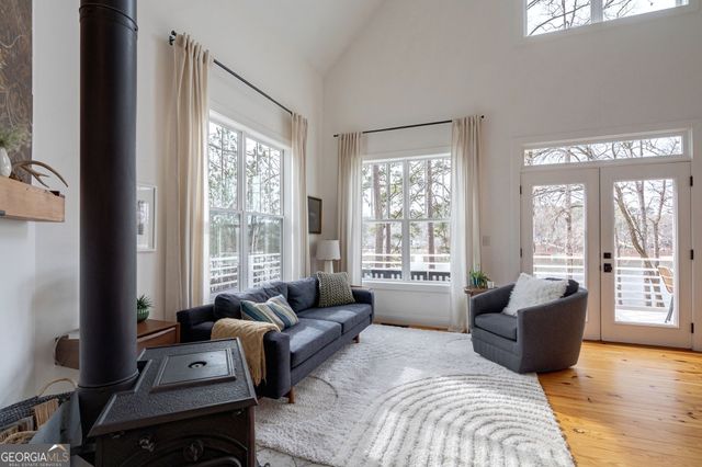 1000 Kings Row Road, Greensboro, GA 30642