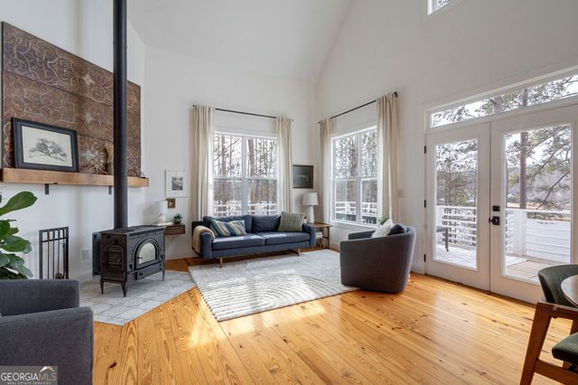 1000 Kings Row Road, Greensboro, GA 30642