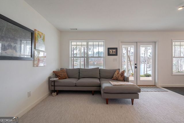 1000 Kings Row Road, Greensboro, GA 30642