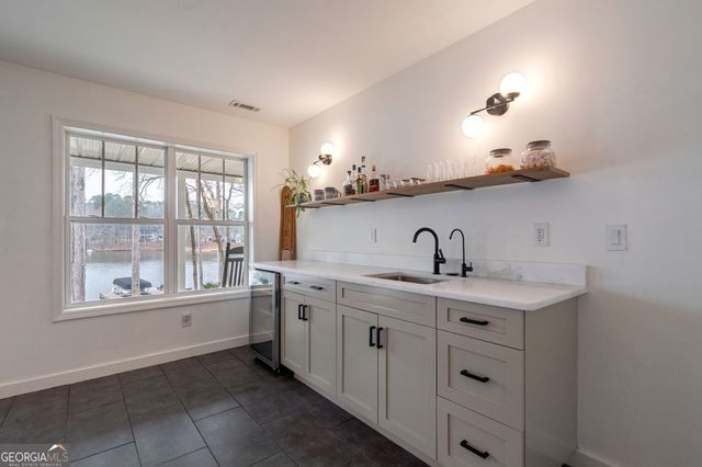 1000 Kings Row Road, Greensboro, GA 30642