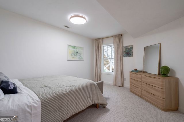 1000 Kings Row Road, Greensboro, GA 30642