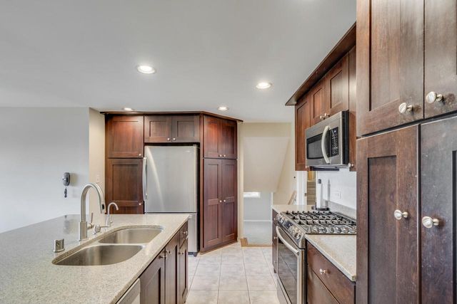 9000 263rd AVENUE, Salem, WI 53168