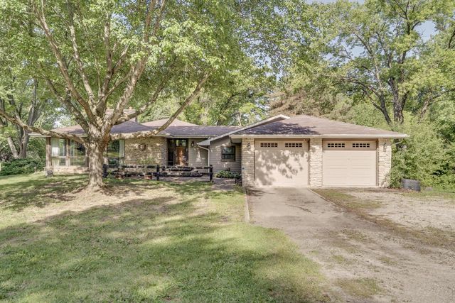 9000 263rd AVENUE, Salem, WI 53168